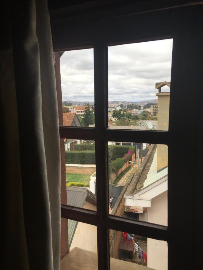 Le Fumoir Guest House Chambre Double Antananarivo Exterior photo